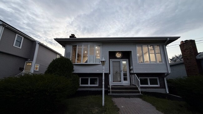 122 Lantern Rd Unit 1