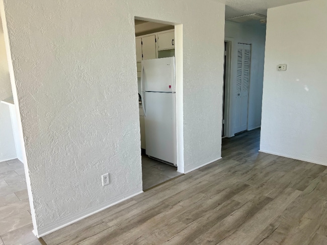 Photo - 2417 N Oleander Ave Unit 1