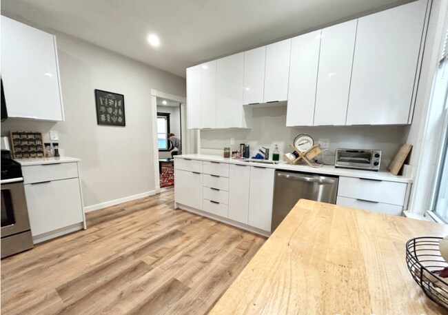 Photo - 37 Sudan St Unit 1