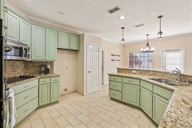 Photo - 7030 Chiswick Dr