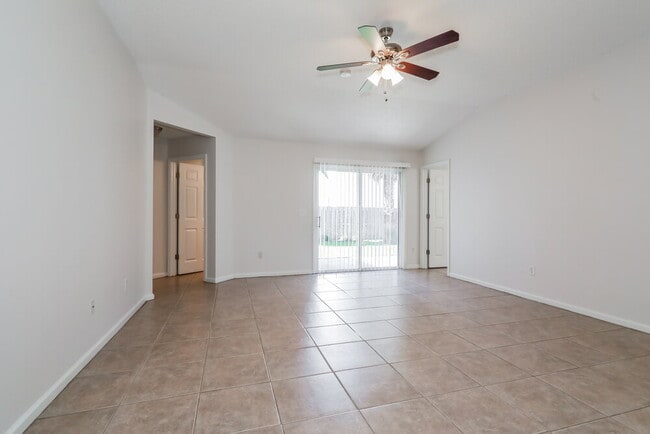 Photo - 14444 Woodfield Cir N