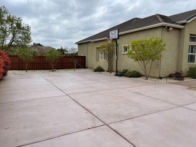 Photo - 10019 Seattle Slew Ln