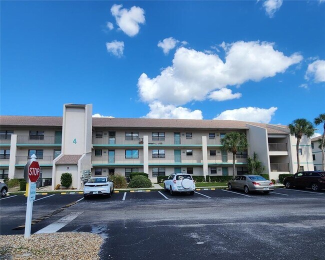 Photo - 175 Kings Hwy Condo Unit 436