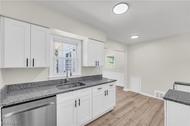 Photo - 13305 Shady Oak Blvd