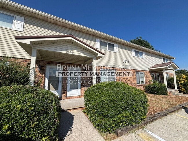 Building Photo - 3610 Kelly Cir