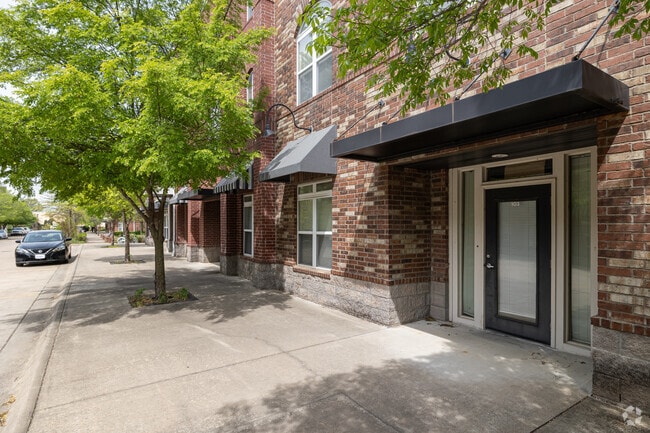 Photo - Vantage Center