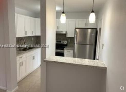 Building Photo - 5275 SW 77th Ct Rental