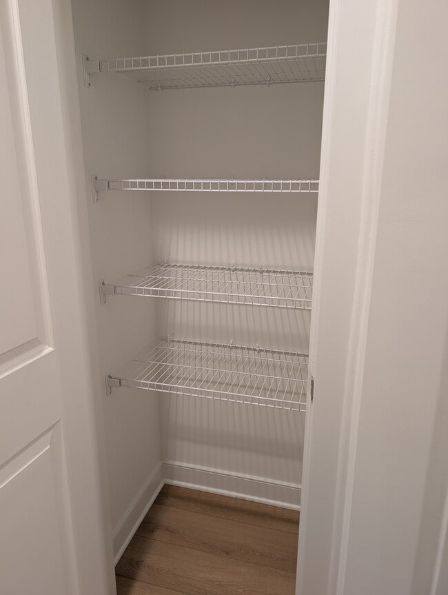 Photo - 2005 Henson Norris St