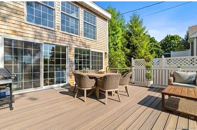 Building Photo - 77 Chalker Beach Rd Rental