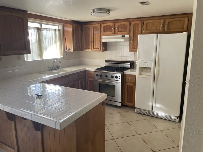 Kitchen - 273 Date Ave Unit Date sreet