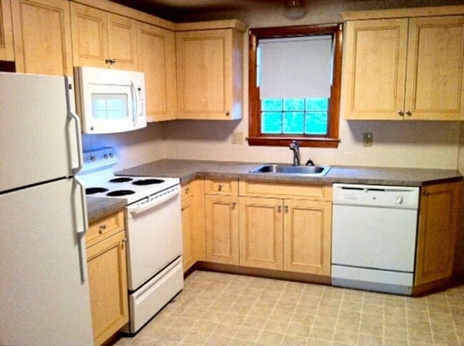 Building Photo - 101G1 Chestnut St Unit 3