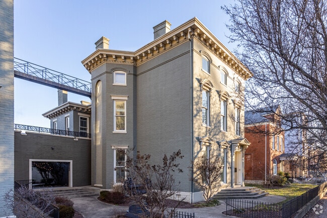 Building Photo - Edison Park Rental
