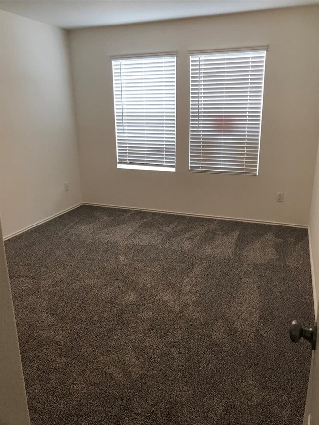 Photo - 1200 Nokota Bnd