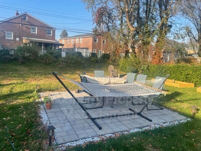 Photo - 9978 Woodfern Rd