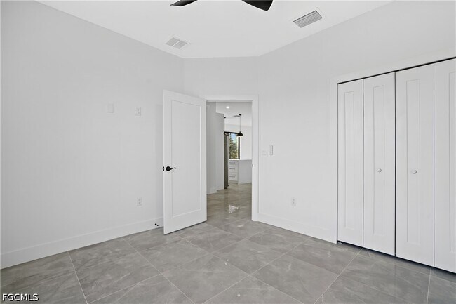 Photo - 322 Loire Ave S