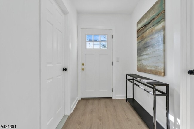 Photo - 288 Harrison St