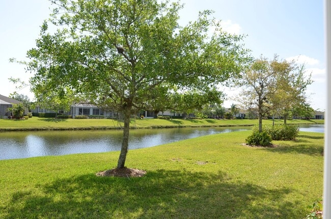 Photo - 3205 Brookfield Dr