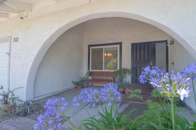 1321 Astoria Dr