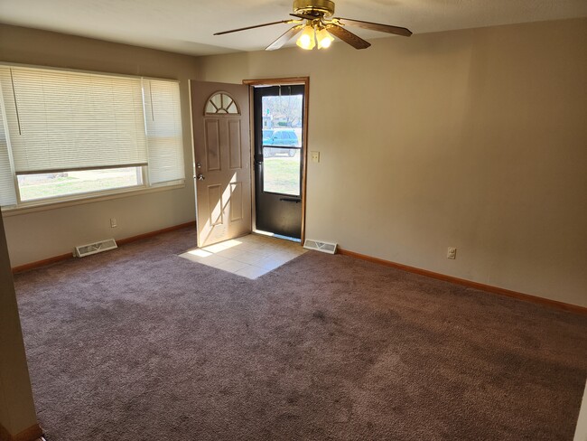 Photo - 432 Hazel Ct