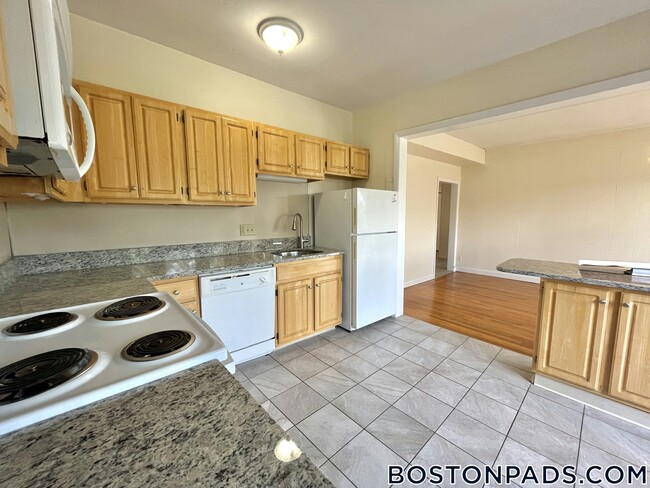 Building Photo - 1131 Commonwealth Ave