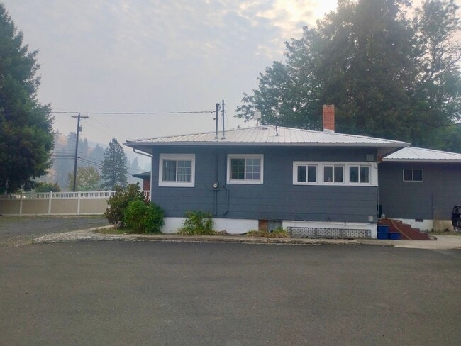 Photo - Charming Two-bedroom, One-bathroom home in Orofino, Idaho