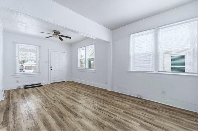 Photo - 1629 Sherman Blvd