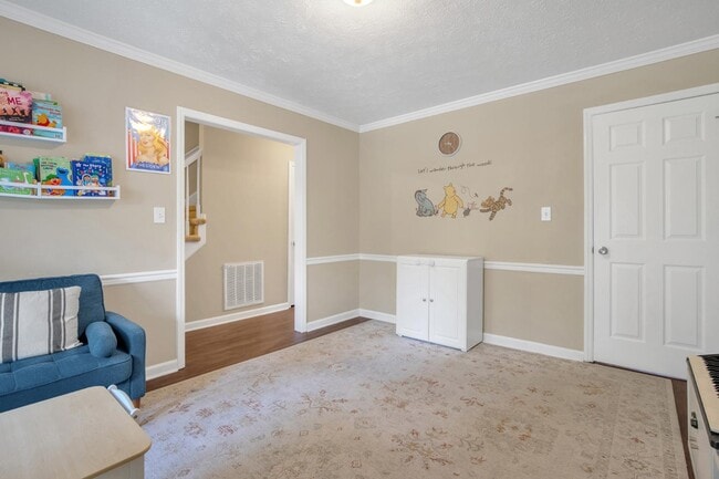 Photo - 608 Georgetown Cir