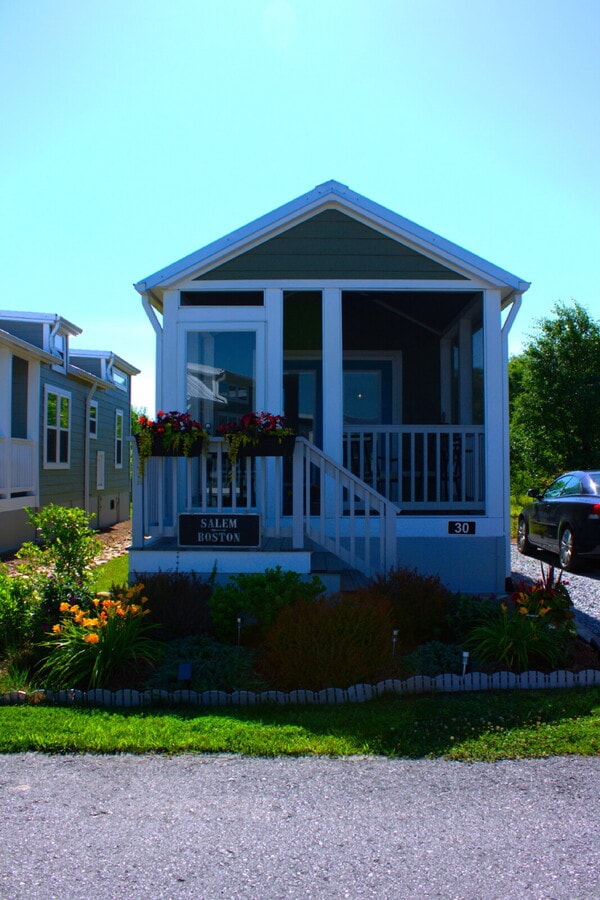 Charming Tiny Home in The Hamlet by Simple... - Charming Tiny Home in The Hamlet by Simple...