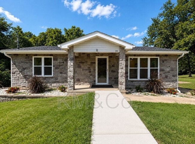 Building Photo - 535 Elm St