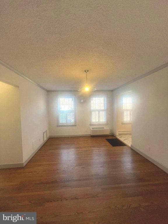 Building Photo - 715 S Washington St