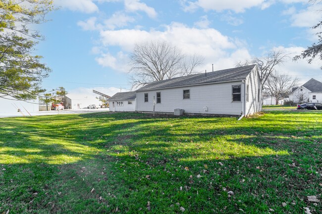 Photo - 2 Bed 1 Bath Home Available Now