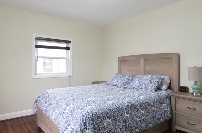 Photo - 2708 Arlington Blvd