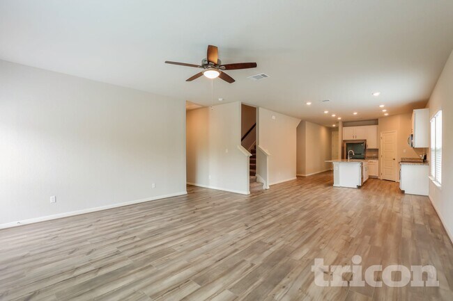 Photo - 13511 Emerson Wy