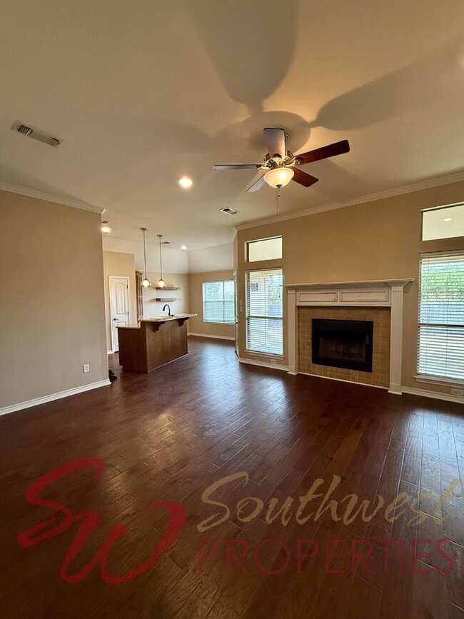 Photo - Charming 3 bed, 2 bath rental home with office!