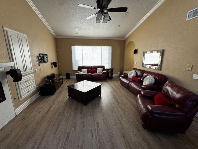 Photo - Custom Estate