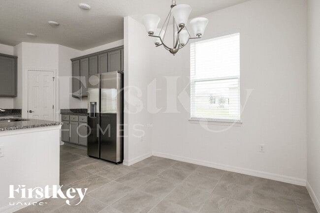 Photo - 1577 Isleta Lp