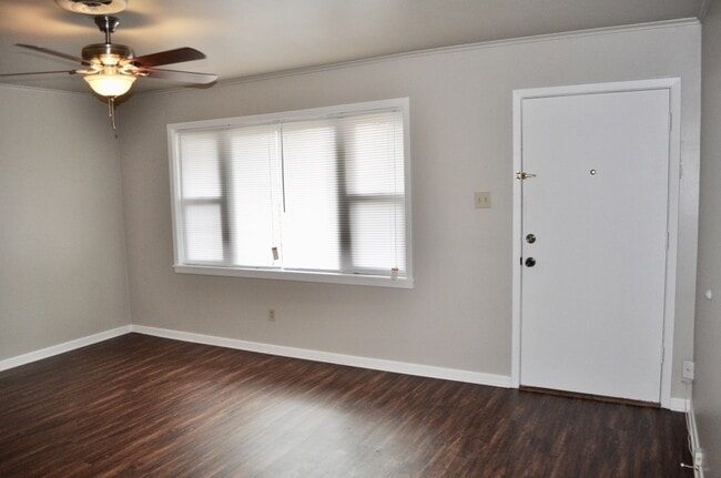 Photo - FOR LEASE! Nice 3-2-2 Brick Home in Weatherford!