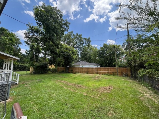 207 Roosevelt Rd
