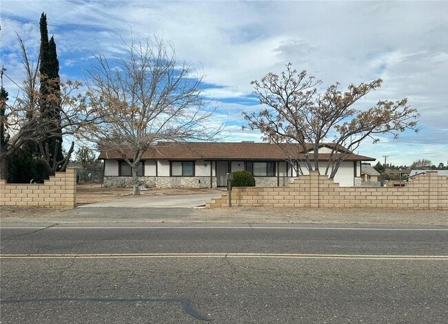 Building Photo - 9470 Peach Ave Rental
