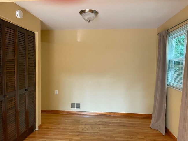 Photo - bre121 Unit 1st Floor