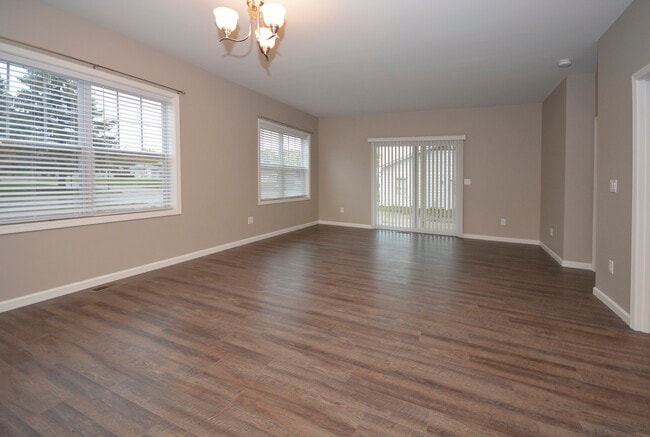Photo - 512 Dearbaugh Ave
