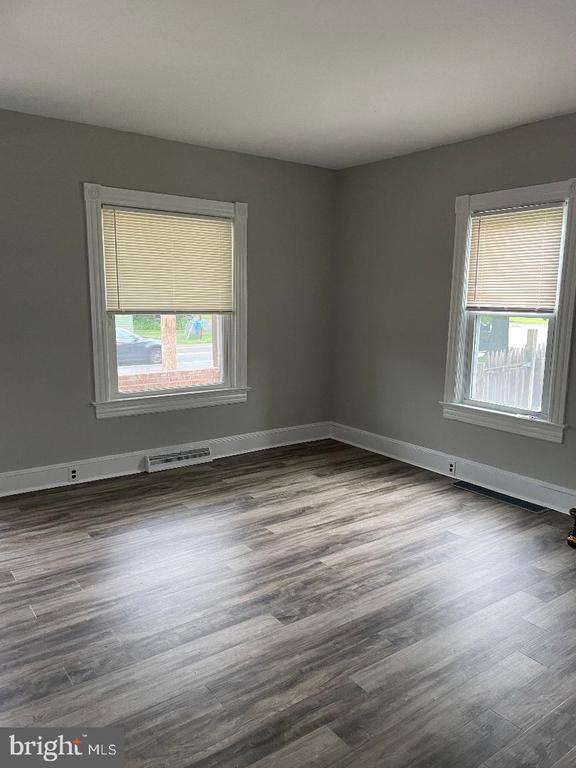 Photo - 246 W Front St