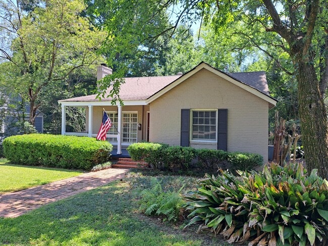 Photo - 3243 Wellington Rd