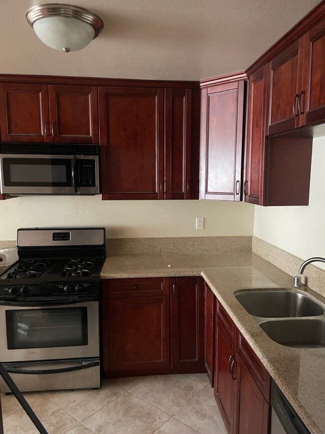 Photo - 11252 Peach Grove St Unit 204