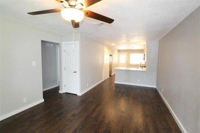 Photo - 10702 Lanshire Dr Unit A