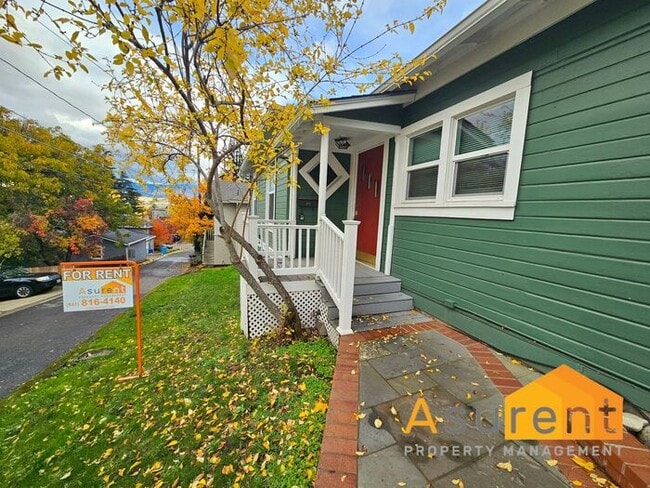 Photo - Charming 3-bedroom, 2-bathroom Home: Utili...
