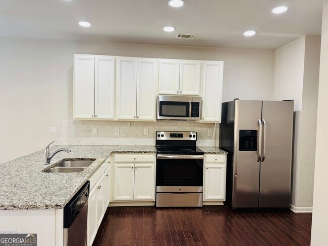 Photo - 256 Highland Pointe Cir E