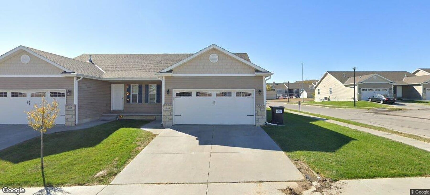 Charming Four Bed Three bath Townhome - Charming Four Bed Three bath Townhome
