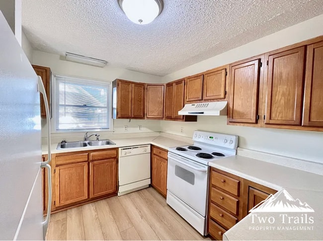 100B Meadow Park Lane