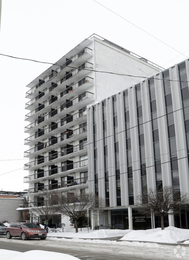 Photo - 229 Argyle Ave